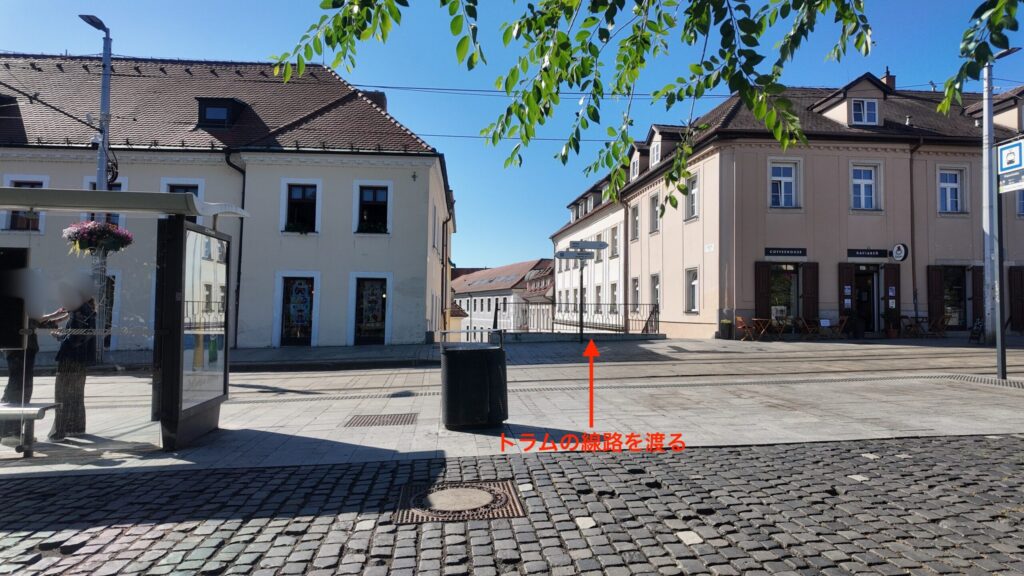 ブラチスラバ城へ向かう途中のトラム線路の横断地点