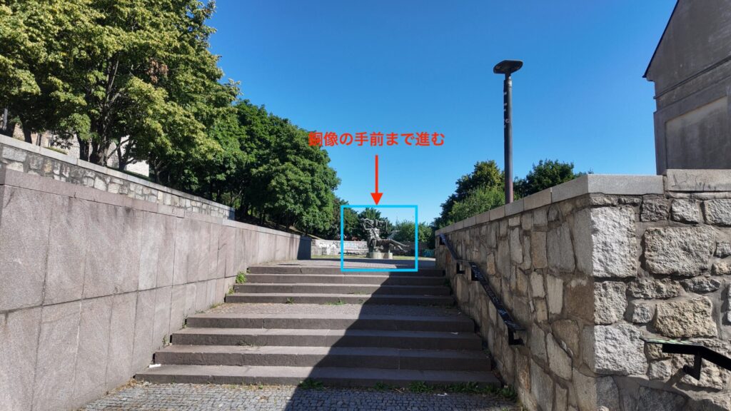 ブラチスラバ城近くの人魚のような銅像