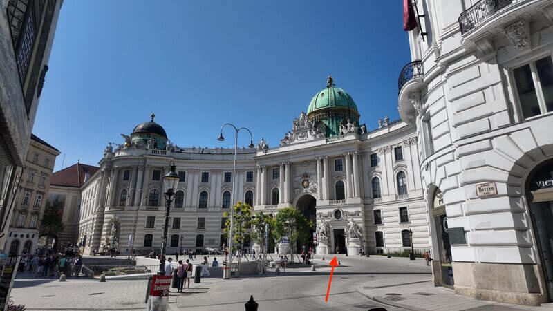 ホーフブルク王宮への入口