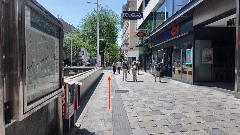 LADERACHチョコレート店の外観