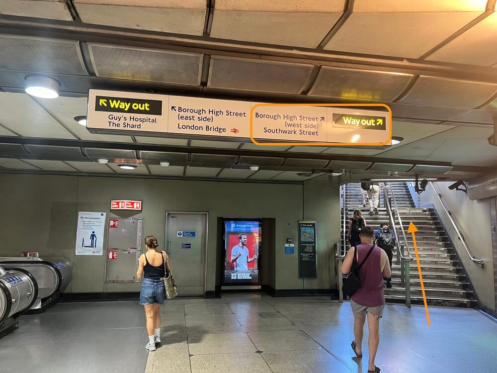 「Borough High Street (west side)」/「Southwark Street」の案内板