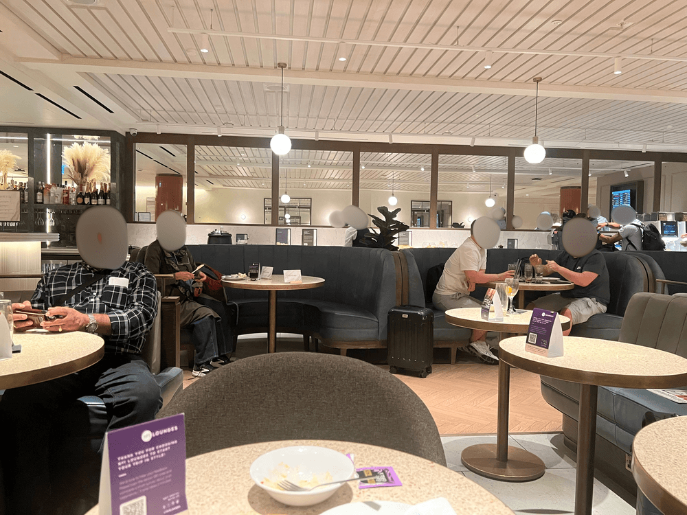 No.1 Lounge Heathrow T2（ナンバーワン ラウンジ ヒースロー T2）の雰囲気